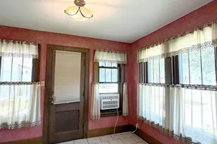 215 Madison St, Brillion, WI 54110 - Photo 14
