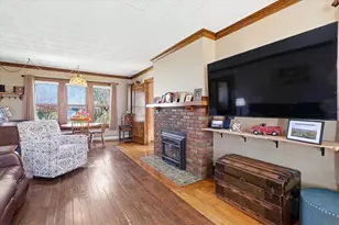 215 Madison St, Brillion, WI 54110 - Photo 6