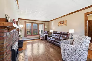 215 Madison St, Brillion, WI 54110 - Photo 6