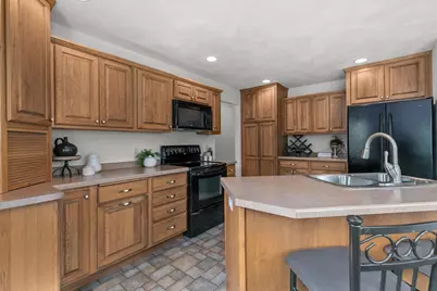 118 Honeysuckle Drive, Hortonville, WI 54944 - Photo 14