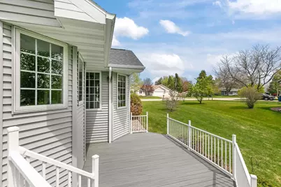 118 Honeysuckle Drive, Hortonville, WI 54944 - Photo 34