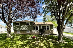 757 Mc Arthur St, Fond du Lac, WI 54935 - Photo 1