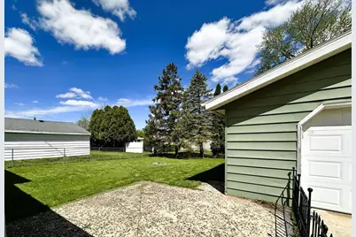 757 Mc Arthur Street, Fond du Lac, WI 54935 - Photo 4