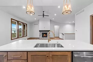 1423 Crossroads Dr, De Pere, WI 54115 - Photo 24