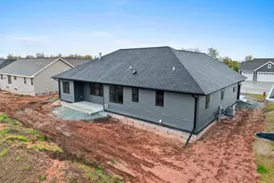 1423 Crossroads Dr, De Pere, WI 54115 - Photo 2