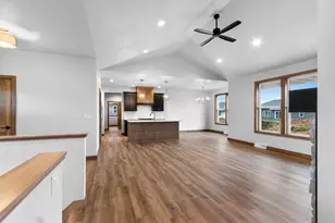 1423 Crossroads Dr, De Pere, WI 54115 - Photo 44
