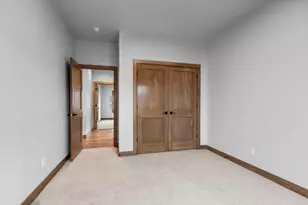 1423 Crossroads Dr, De Pere, WI 54115 - Photo 46