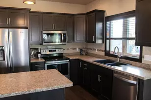 306 Greenbrier Dr, Hortonville, WI 54944 - Photo 6