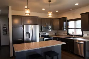 306 Greenbrier Dr, Hortonville, WI 54944 - Photo 2