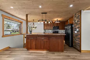 185 Island Dr, Iola, WI 54945 - Photo 18
