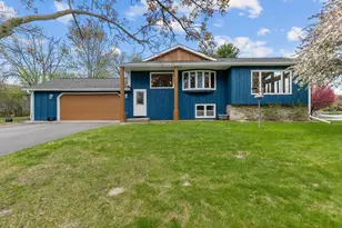 185 Island Dr, Iola, WI 54945 - Photo 2