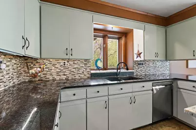 125 Traders Point Lane, Green Bay, WI 54302 - Photo 18