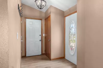 2124 Kensington Lane, Green Bay, WI 54311 - Photo 4