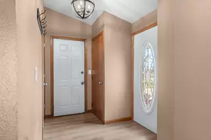 2124 Kensington Ln, Green Bay, WI 54311 - Photo 4