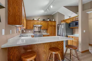 2124 Kensington Ln, Green Bay, WI 54311 - Photo 8
