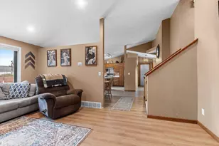 2124 Kensington Ln, Green Bay, WI 54311 - Photo 12