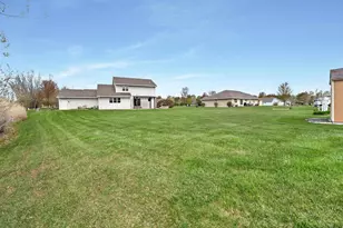 2085 Bracton Rd, Suamico, WI 54173 - Photo 44