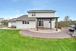 2085 Bracton Rd, Suamico, WI 54173 - Photo 40
