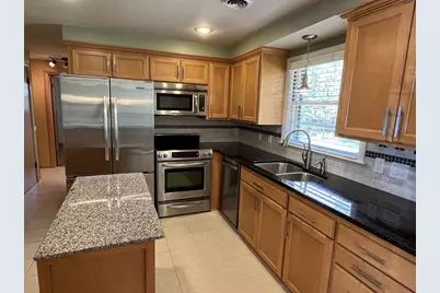 2750 8th Street, Appleton, WI 54914 - Photo 2
