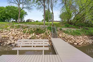 739 Park St, Wrightstown, WI 54180 - Photo 2