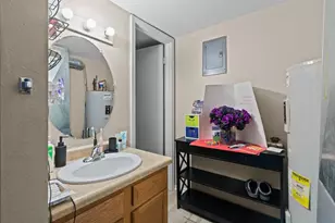 1331 Broad St, Oshkosh, WI 54901 - Photo 12