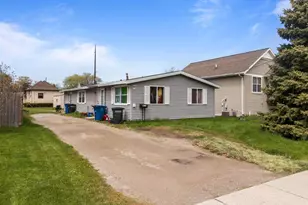 1331 Broad St, Oshkosh, WI 54901 - Photo 1