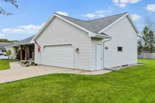 2067 Elvira Way, Green Bay, WI 54313 - Photo 48