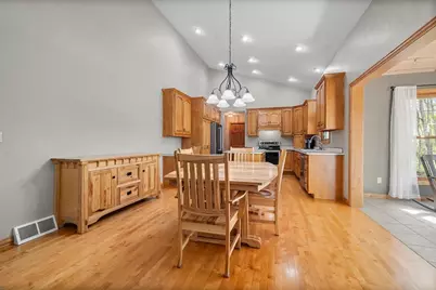 3076 Essen Road, Green Bay, WI 54311 - Photo 8