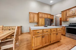3076 Essen Rd, Green Bay, WI 54311 - Photo 10