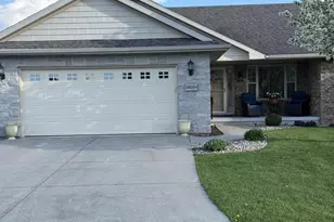 1031 Misty Meadow Cir, De Pere, WI 54115 - Photo 4