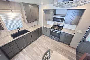 1740 13th Ave, Green Bay, WI 54304 - Photo 4