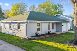 1029 Neville Ave, Green Bay, WI 54303 - Photo 2