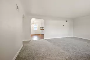 1029 Neville Ave, Green Bay, WI 54303 - Photo 6