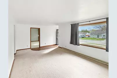 1520 S Ridge Road, Green Bay, WI 54304 - Photo 6