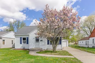 2009 Preble Ave, Green Bay, WI 54302 - Photo 2