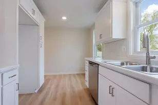 2009 Preble Ave, Green Bay, WI 54302 - Photo 14