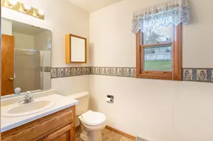 2750 St Anthony Dr, Green Bay, WI 54311 - Photo 16