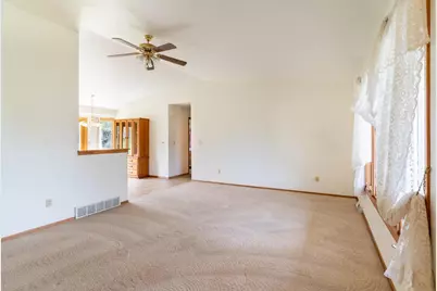 2750 St Anthony Drive, Green Bay, WI 54311 - Photo 8