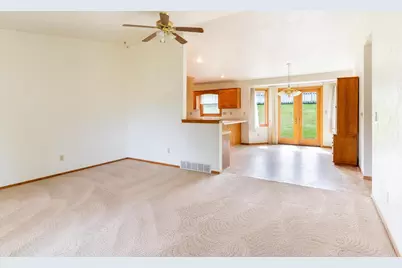 2750 St Anthony Drive, Green Bay, WI 54311 - Photo 10
