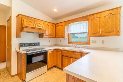 2750 St Anthony Drive, Green Bay, WI 54311 - Photo 14