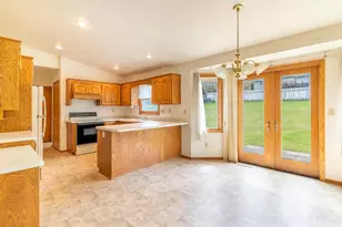 2750 St Anthony Dr, Green Bay, WI 54311 - Photo 12