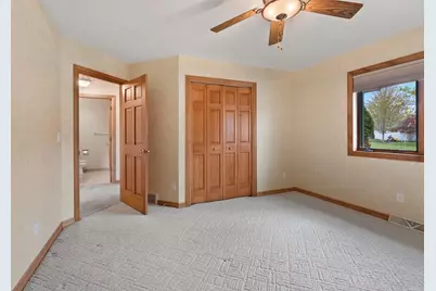 821 Ash Street, Green Bay, WI 54313 - Photo 32