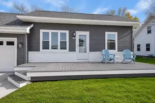 303 1st Ave, Winneconne, WI 54988 - Photo 2