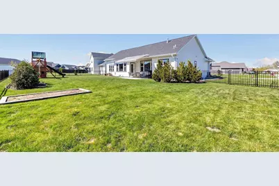 1636 Drusillas Way, Green Bay, WI 54313 - Photo 32