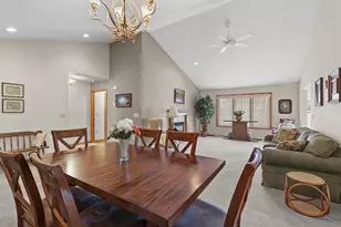 394 Woodfield Dr, Green Bay, WI 54313 - Photo 12