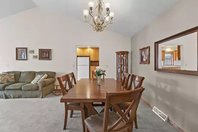 394 Woodfield Drive, Green Bay, WI 54313 - Photo 10