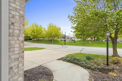394 Woodfield Drive, Green Bay, WI 54313 - Photo 6