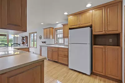 394 Woodfield Drive, Green Bay, WI 54313 - Photo 24