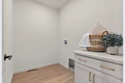 3609 E Gladiolus Place, Appleton, WI 54913 - Photo 18