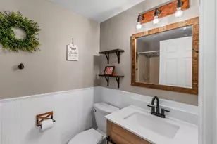 1842 N Oakwood Rd, Oshkosh, WI 54904 - Photo 16
